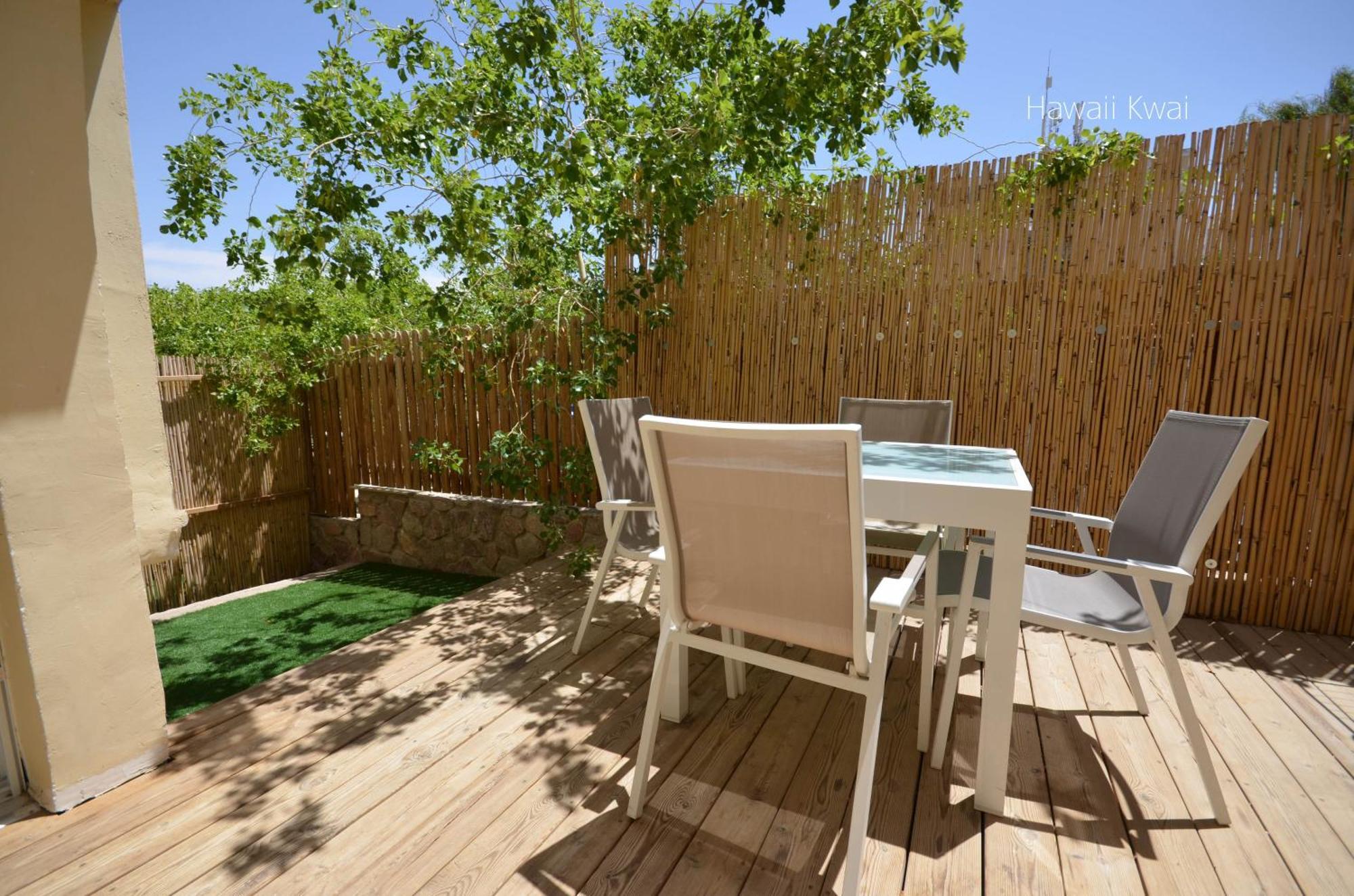 Amazing And 1 Bedroom In *