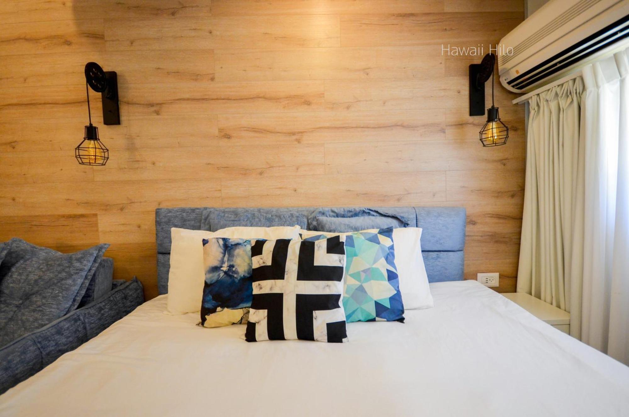 Amazing And 1 Bedroom In Apartment *